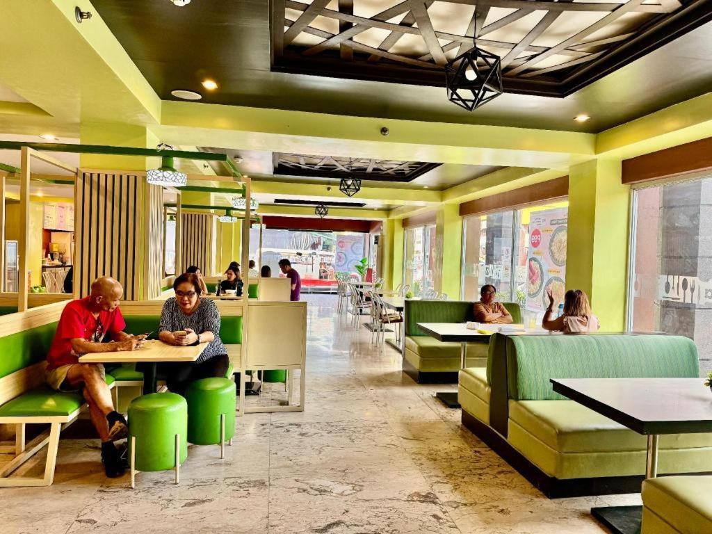 Mo2 Westown Hotel San Juan Баколод Экстерьер фото